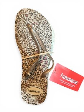 Havaianas Flip Flops – Size 7/8 – NWT